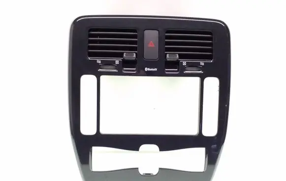 Nissan Leaf I (ZE0) Radio/GPS head unit trim 682603NA0A 682U13NA0A