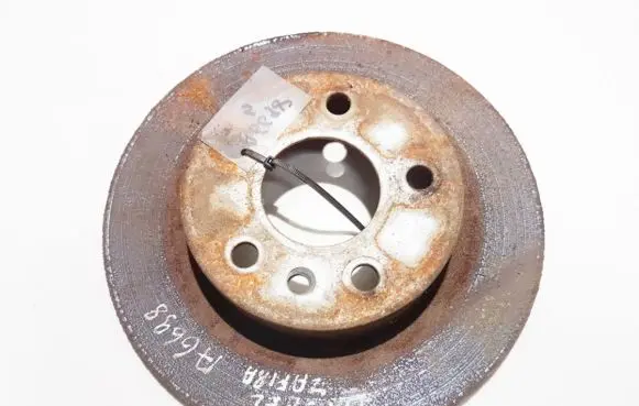 Opel Zafira A Rear brake disc neventiliuojamas