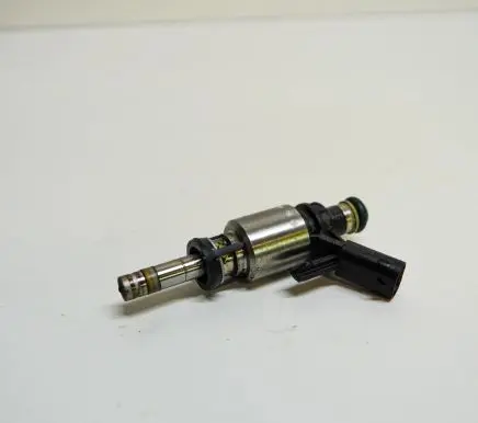 Audi A5 Fuel injector 06L906036AA