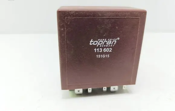 Volkswagen Golf IV Window wiper relay 113602