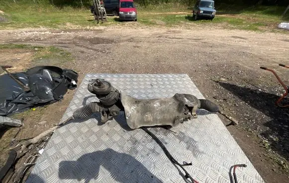 Volkswagen Touran I Steering rack 7805501267
