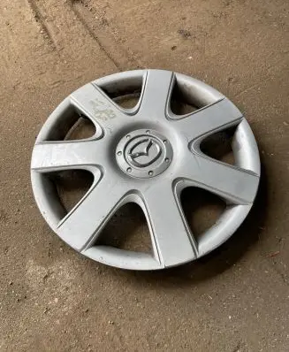 Mazda 6 R15 wheel hub/cap/trim 