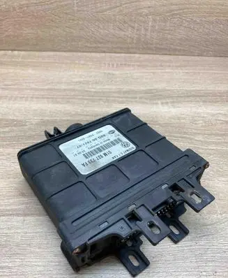 Volkswagen Golf IV Gearbox control unit/module 01M927733FA 5DG00792107