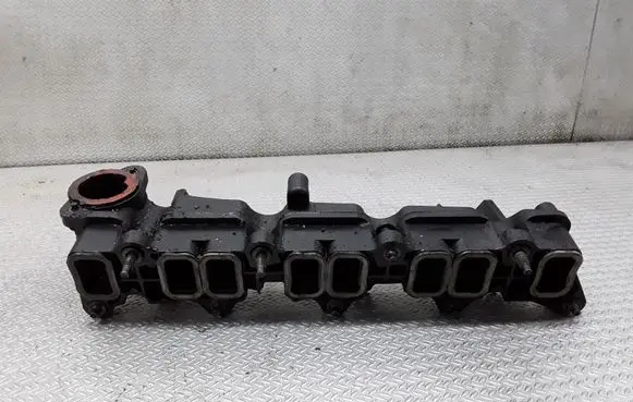 Ford Mondeo Mk III Intake manifold 2S7Q9424BD