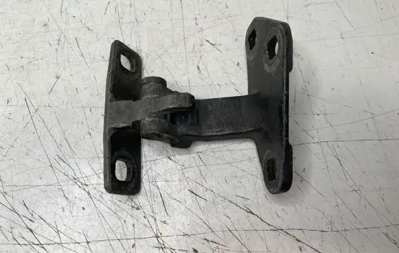 BMW X5 E53 Tailgate/trunk/boot hinge 8402183