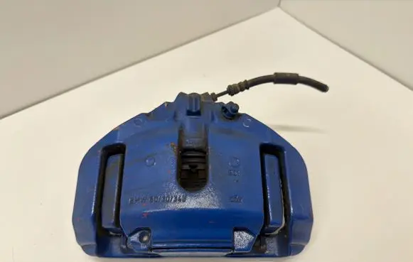 BMW 5 F10 F11 Front brake caliper 6030348