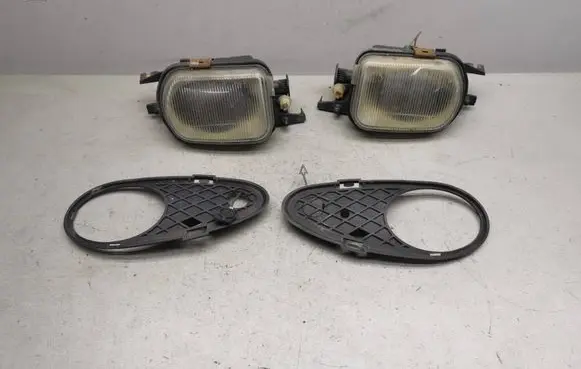 Mercedes-Benz C W203 Fog light set 15100000 15099900 A2038850623