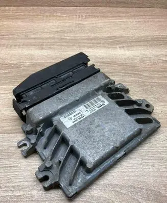 Renault Clio III Engine control unit/module ECU 8200673240 S110140024A