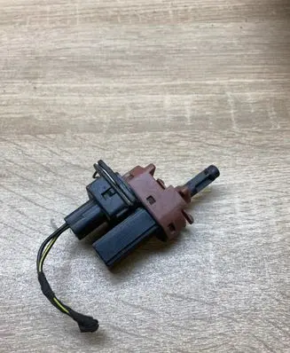 Brake pedal sensor switch
