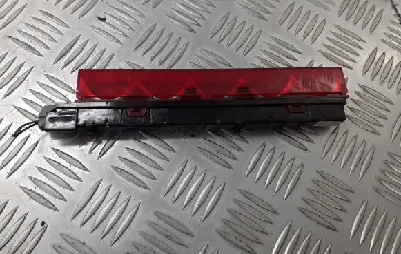 Ford Mondeo Mk III Third/center stoplight 1S71-13A613-AF