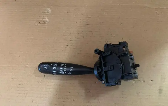 Toyota RAV 4 (XA20) Wiper control stalk 173647