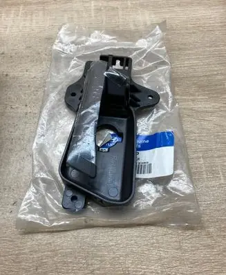 Hyundai i30 Front door interior handle 82613FD000 826102L000XP