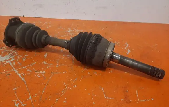 Nissan Pathfinder R50 Front driveshaft