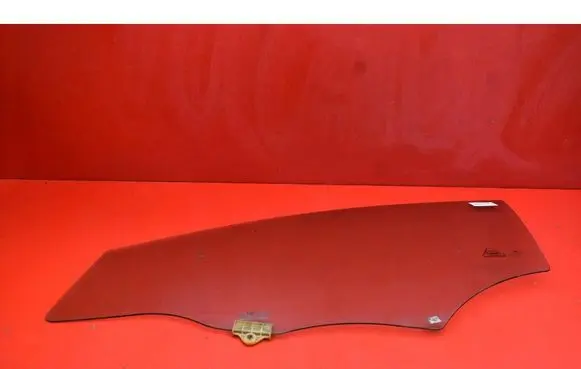 Hyundai i30 Front door window glass four-door 