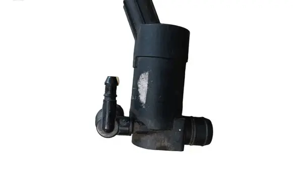 Volvo V50 Windscreen/windshield washer pump T665C
