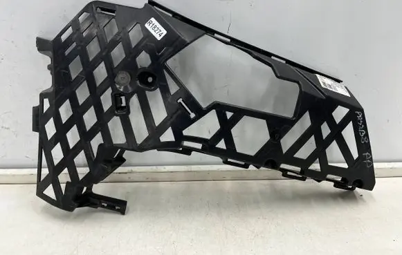 Volkswagen PASSAT B8 Front bumper mounting bracket 3g0807178
