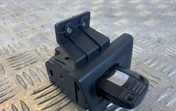 BMW 1 E81 E87 Ignition lock 6954717 06706 10862510
