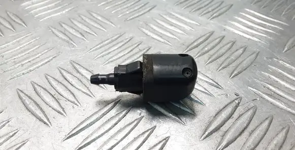 Windshield washer spray nozzle