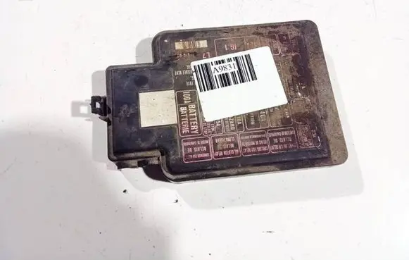Honda CR-V Fuse box cover 