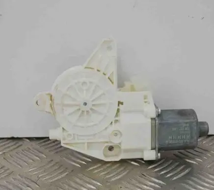Mercedes-Benz S C217 Rear door window regulator motor