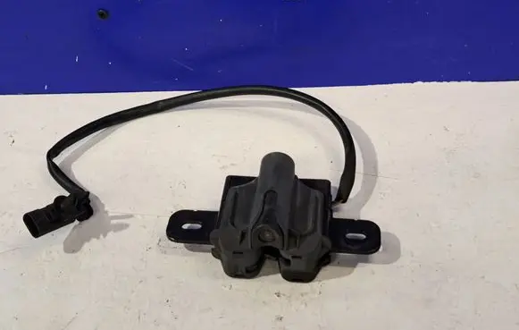 Volvo V60 Engine bonnet/hood lock/catch 31425844