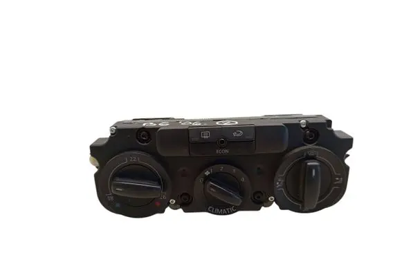 Volkswagen PASSAT B6 Climate control unit