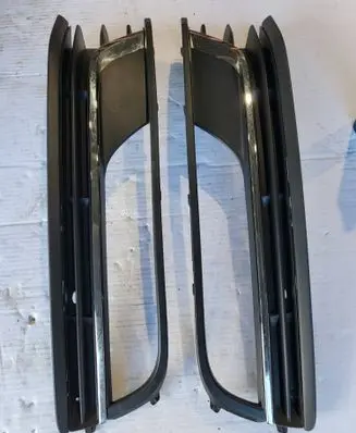 Volkswagen PASSAT B7 Front bumper splitter molding 9906101