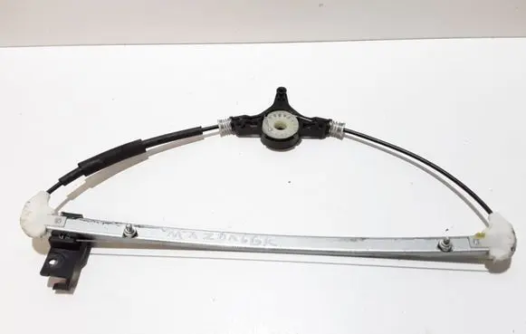 Rear window lifting mechanism without motor