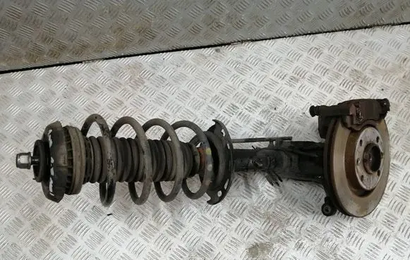 Peugeot 208 Front wheel hub spindle knuckle