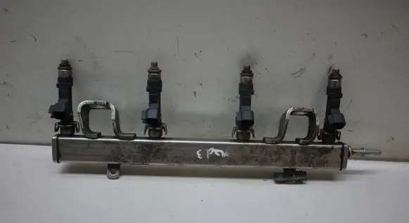 Mazda 3 I Fuel injectors set 6M8G9D280AA