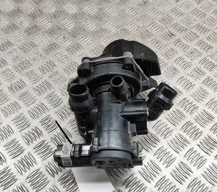Audi Q5 SQ5 Water pump 06L121111N