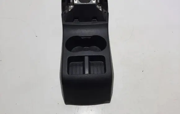 Cup holder front