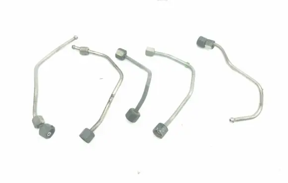 Fuel injector supply line/pipe