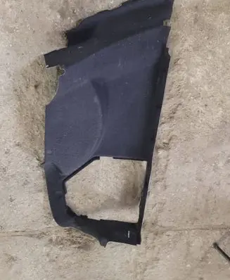 Trunk/boot lower side trim panel
