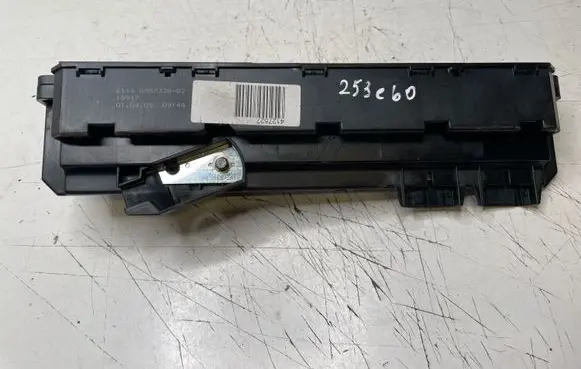 BMW 5 E60 E61 Fuse module 6957330 18917 09144