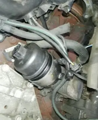 Peugeot Expert Oil filter cover v10b0405