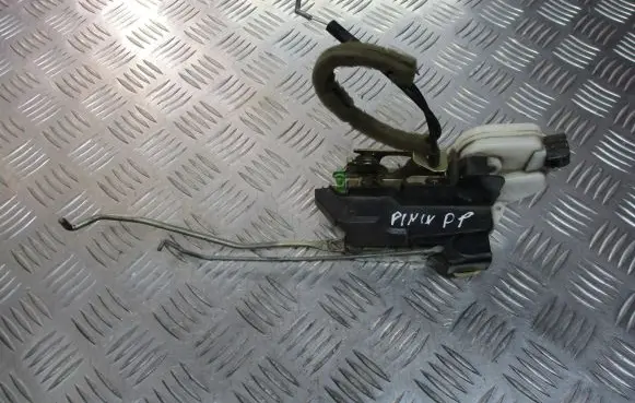 Mitsubishi Pajero Pinin Front door lock