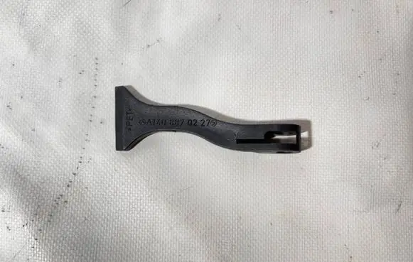 Mercedes-Benz S W140 Engine bonnet/hood lock/latch loop/hook 1408870227 9584452