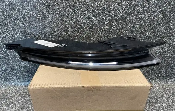 Porsche Taycan 9J1 Rear/tail lights 9JA94531 2SD01652322 9JA945096A