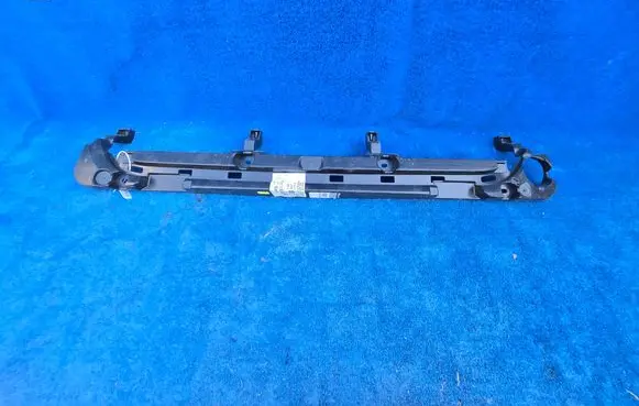 Renault Captur Rear bumper mounting bracket 850907789R