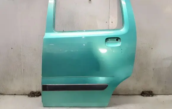 Suzuki Wagon R+ Rear door
