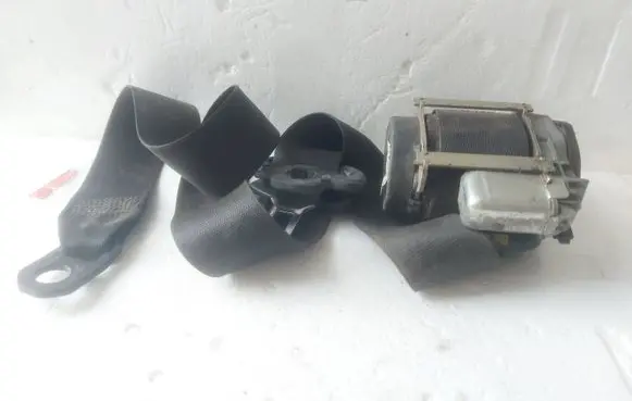 Mitsubishi Colt CZ3 Front seatbelt 606844000 005L000
