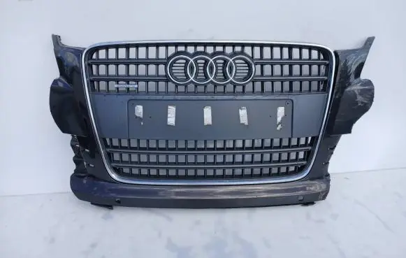 Audi Q7 4L Front bumper upper radiator grill 4L0807233