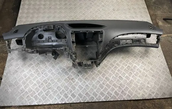Subaru Impreza III Dashboard