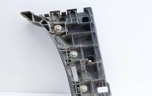 Audi A4 S4 B5 8D Front bumper mounting bracket 8D0807284AA