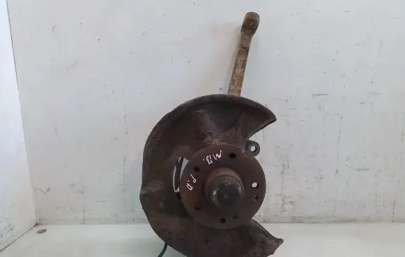 Mercedes-Benz E W210 Front wheel hub spindle knuckle