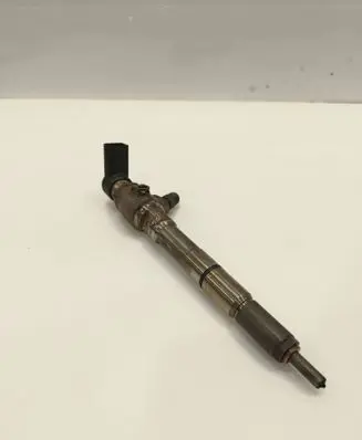 Volkswagen Caddy Fuel injector 03L130277B