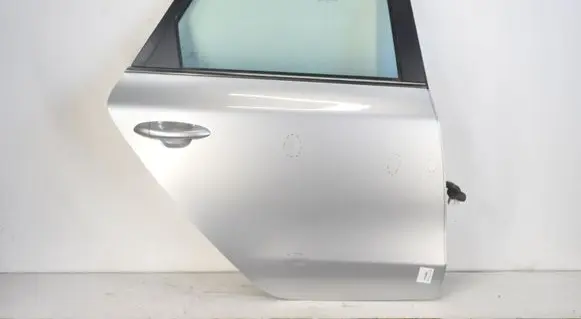 KIA Ceed Rear door 