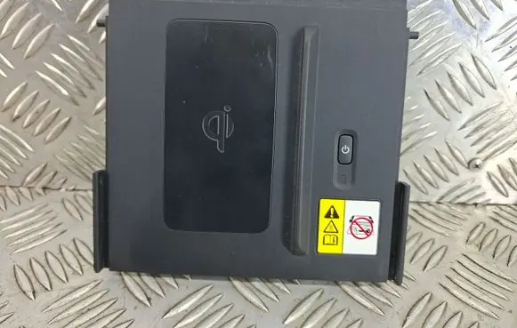 Toyota Corolla Cross Wireless charging module 861C016030 10R0615498