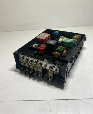 Volkswagen Golf V Fuse module 1K0937125A
